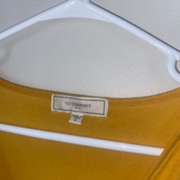 No Comment Mustard Yellow Blouse S | Short Sleeve Women's Top Like New - Picture 3 of 7